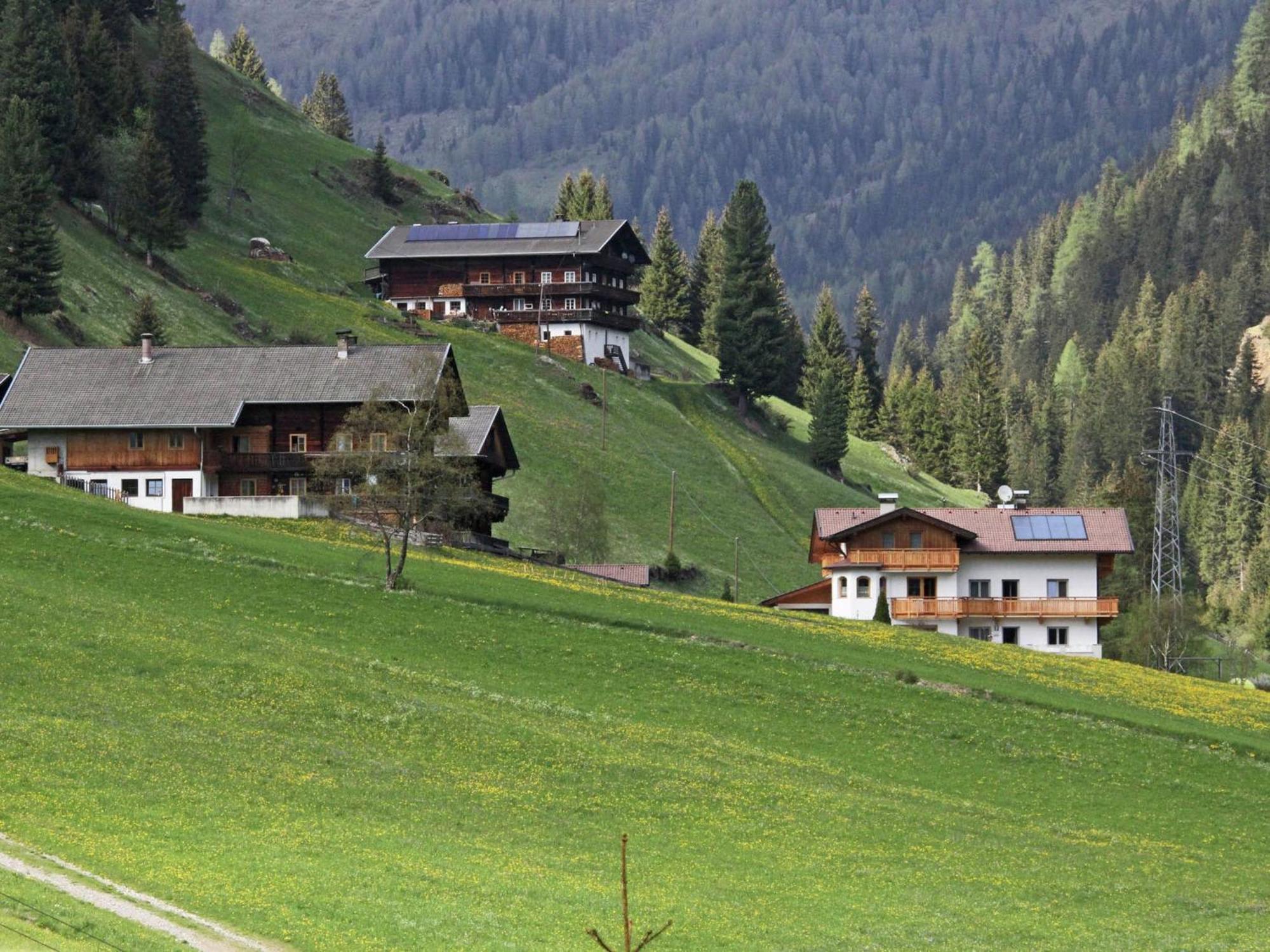 Home With A Wooden Decor And Full Of Atmosphere Außervillgraten Buitenkant foto