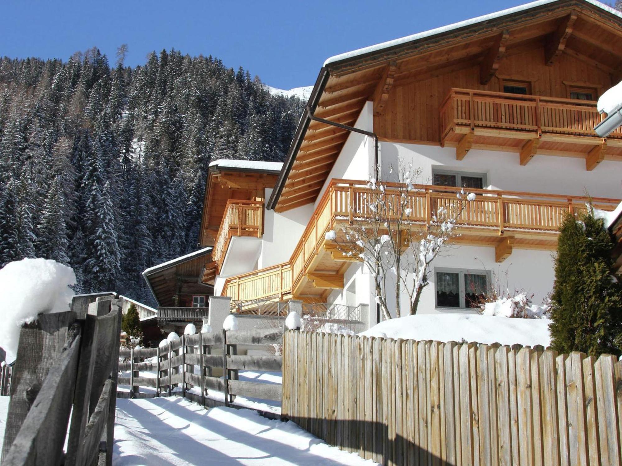 Home With A Wooden Decor And Full Of Atmosphere Außervillgraten Buitenkant foto